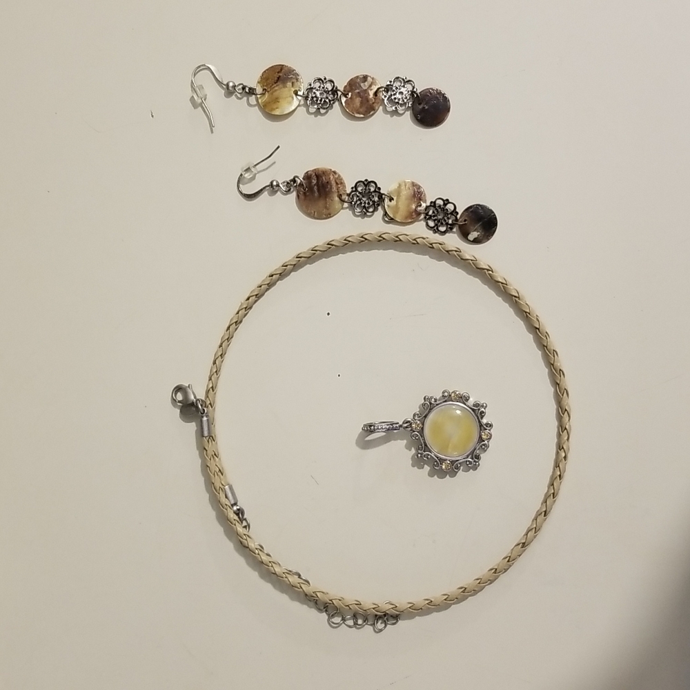 Lia Sophia choker with pendant and earrings